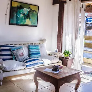  Apartamento Apto 2º Andar No Centro